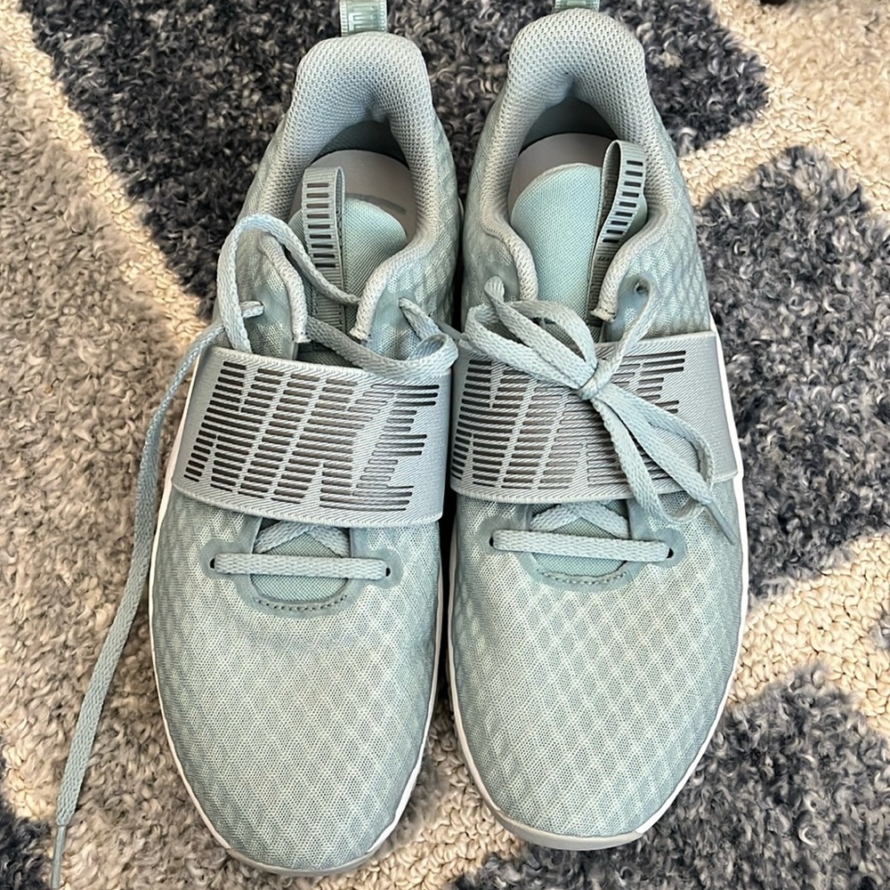 Brand new- NIKE